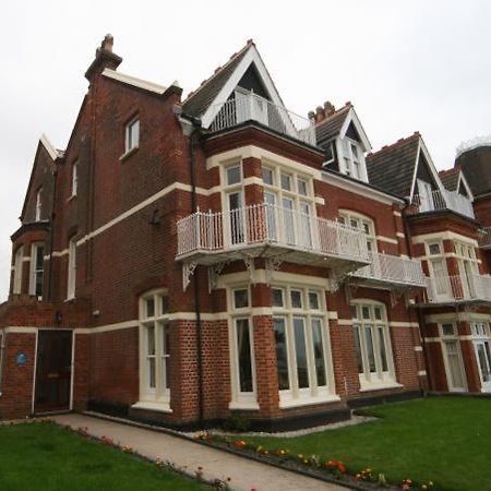 Britten House Lowestoft Exteriör bild