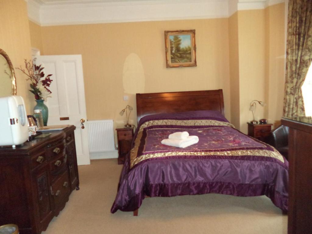 Britten House Lowestoft Rum bild